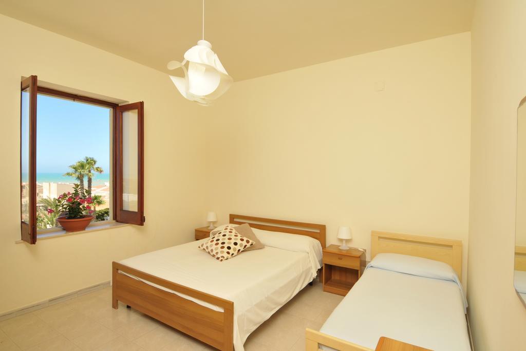 Residence Sicilia Mare- Casa Vacanza สโกลิตตี ภายนอก รูปภาพ